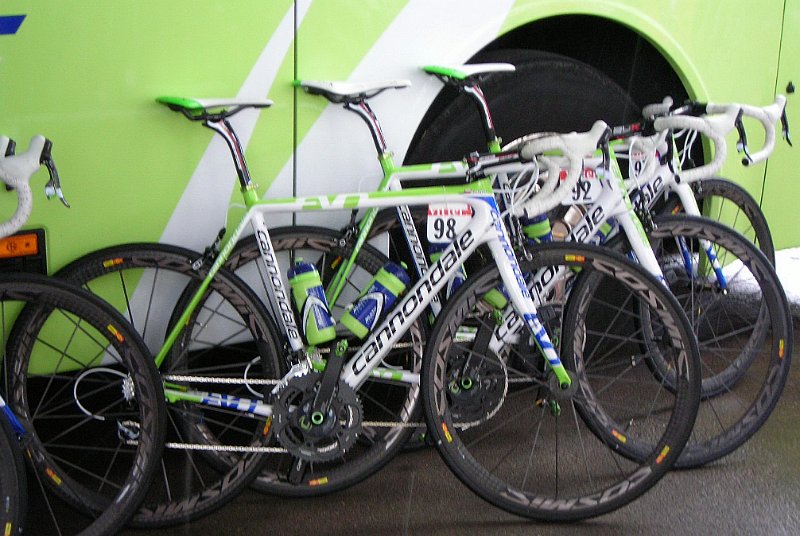 2011-07-05 82 Materiel des coureurs.JPG